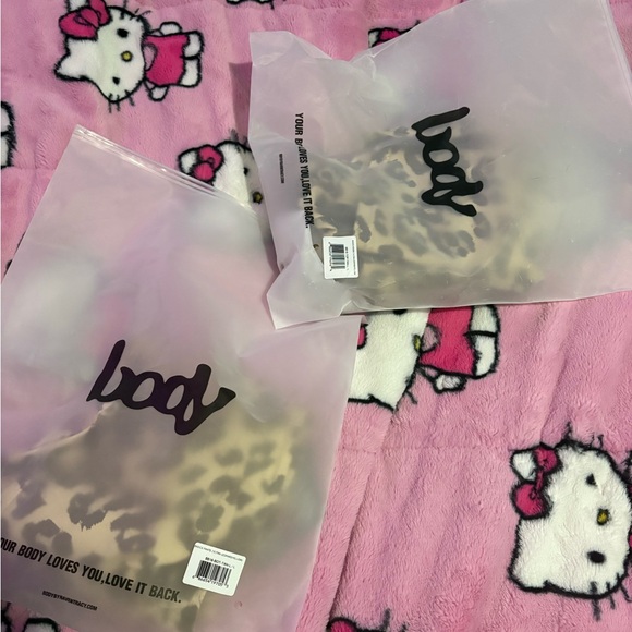 Beige Leopard Print BODYBYRAVEN limited set. - Picture 4 of 4